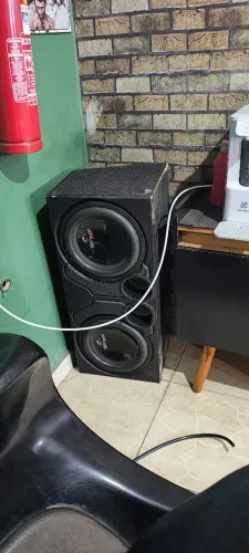 Vendo caixa de grave litrada para grave de 800w rms