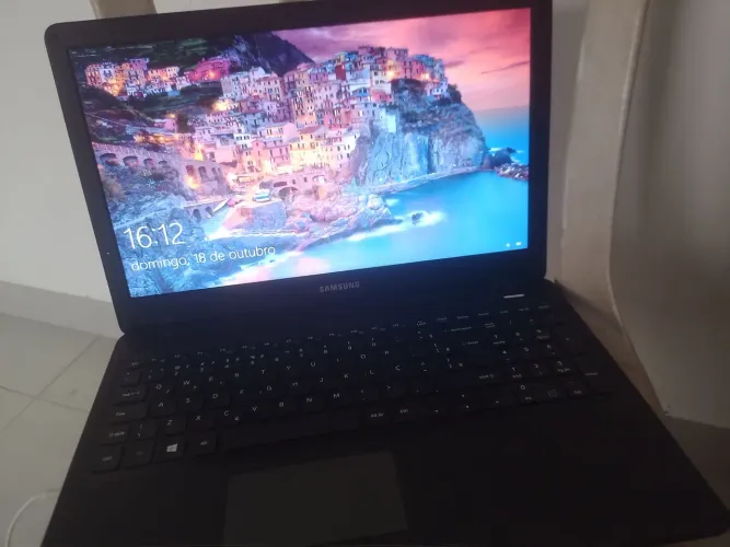 Notebook Samsung NP300E5M | Intel Celeron | 4GB RAM | SSD 120GB | Tela 15,6?