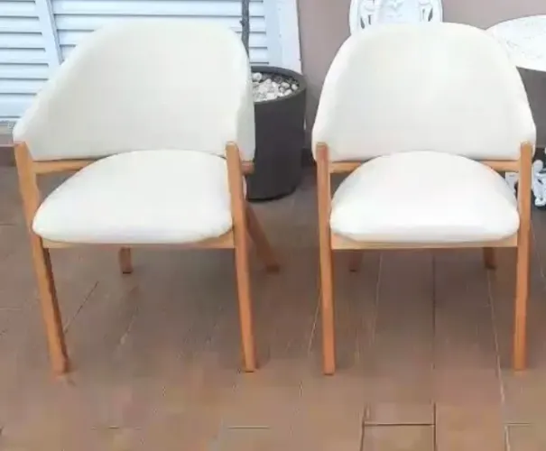 Cadeiras com braço
