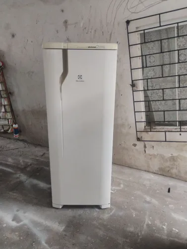 Geladeira Frost Free turbo Eletrolux