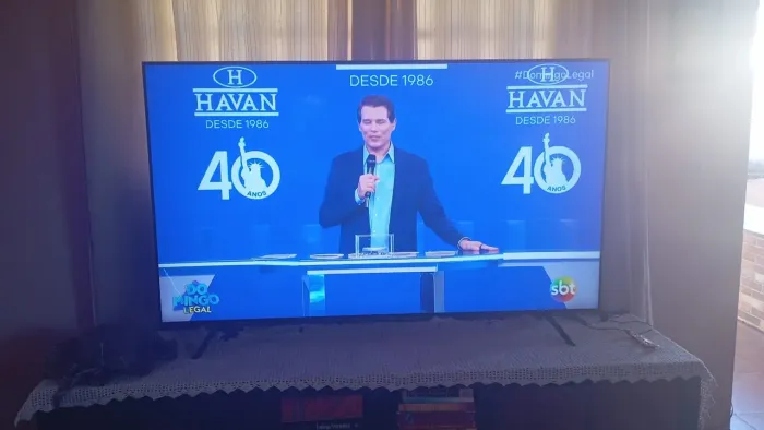 Tv de 65 polegadas. 