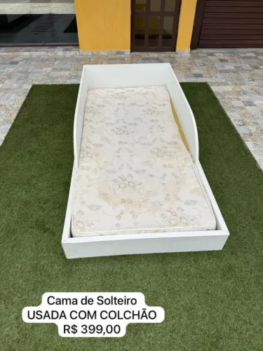 Cama de solteiro usada