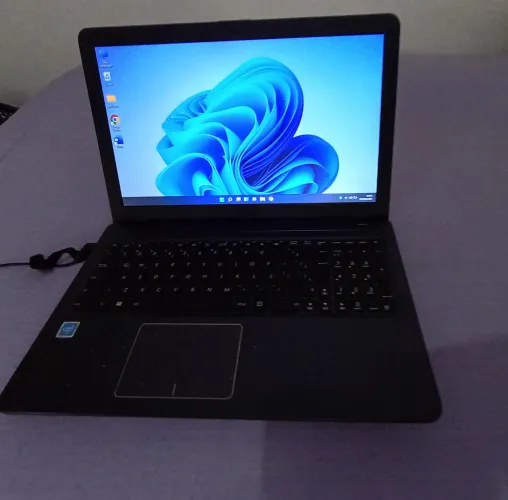 Vendo notebook Asus