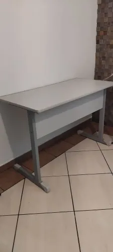Mesa escritório ( duas mesas)