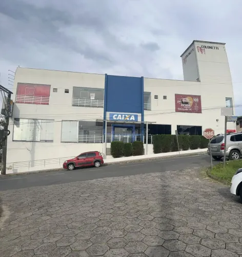 Sala Comercial com excelente localização com área total de 64,85m² e privativa de 59,51m².
