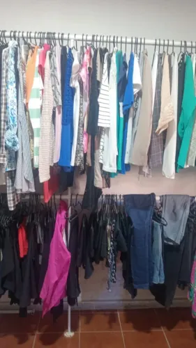Vendo Bazar com 300 peças para iniciar loja