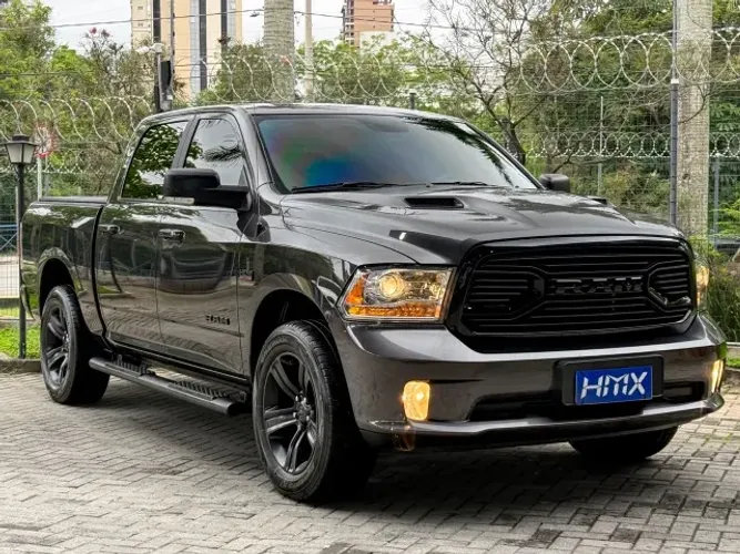 Ram Classic Laramie 5.7 V8 16V Gasolina 4X4 Aut. 2022