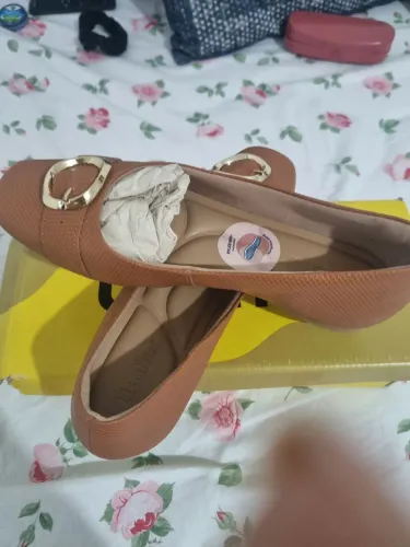 Vendo sapatilha lançamento usaflex elegante co notável toda acolchoada cor charme por 230