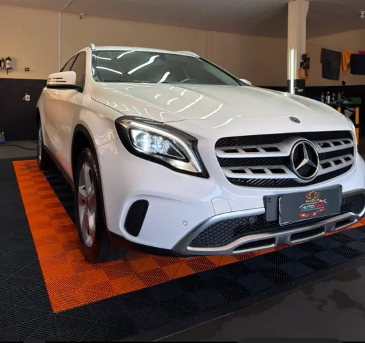 Mercedes-Benz GLA 200 Adv. 1.6/1.6 TB 16V Flex Aut. 2019