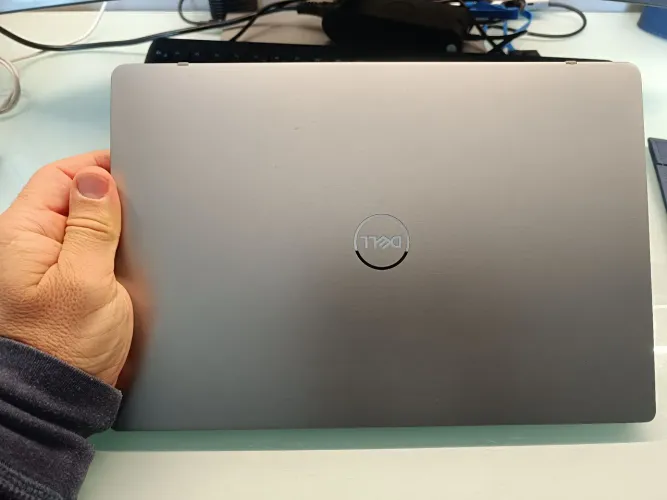 Lindo notebook Dell Latitude 7300 I5 8a geração tela touch *detalhe