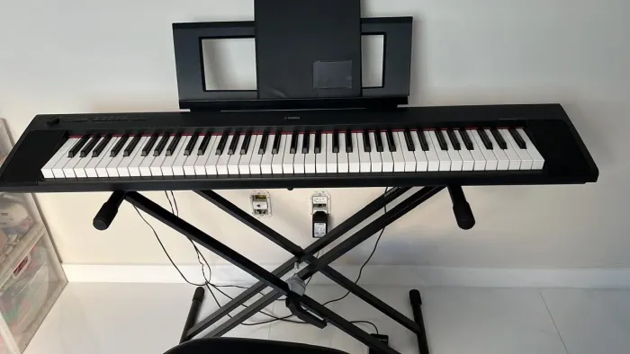 Piano Digital Yamaha Piaggero NP-32 + Case