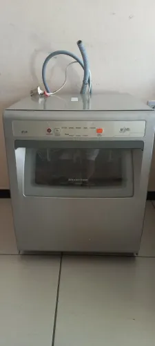 Lava louça placa queimada para tirar peças 