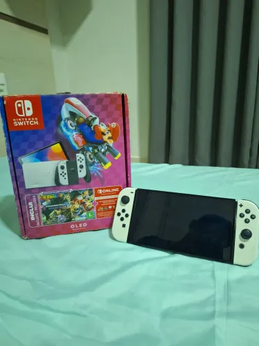 Nintendo Switch OLED Semi-Novo
