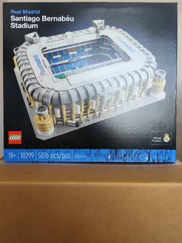 LEGO 10299 Real Madrid Santiago Bernabeu Lacrado de Fabrica