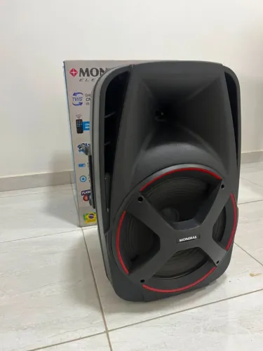 Caixa Amplificada Mondial Connect Power Plus Cm-550 com bateria interna Recarregável 550w 