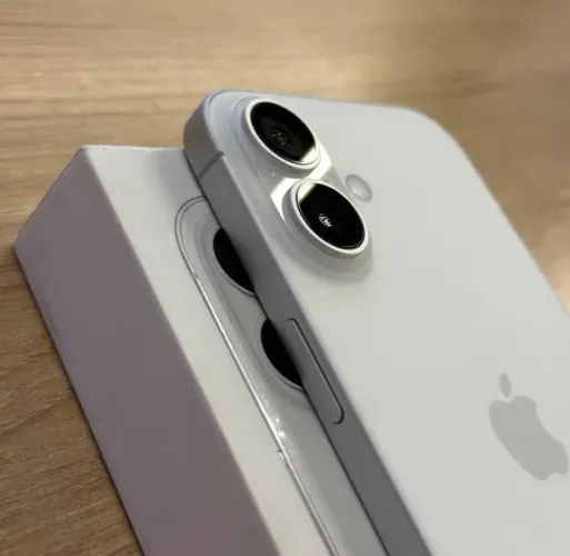 iPhone 16