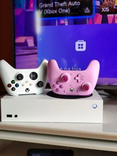 XBOX SERIES S 512GB + 2 CONTROLES ( ACEITO CARTÃO ATÉ 12X)