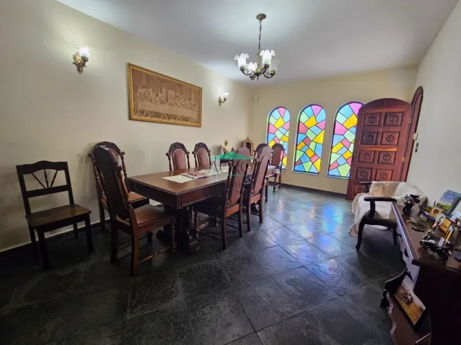 Casa para Venda na Vila Oliveira em Mogi das Cruzes.