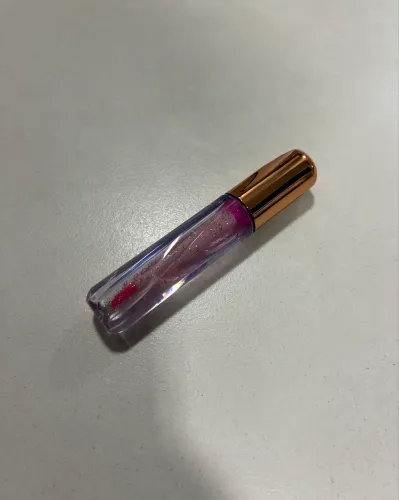 GLOSS COM ÁCIDO HIALURÔNICO ?MUDA DE COR CONFORME O PH DOS LÁBIOS? (NOVO)