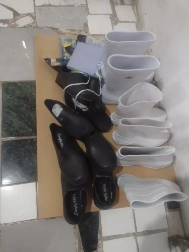 Botas 42 ou lote de EPI , tudo por 100reais ou 20 cada 