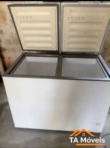 Freezer semi novo todo revisado com as peças novas