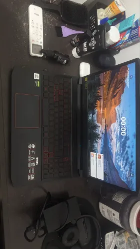 Vendo notebook nitro 5