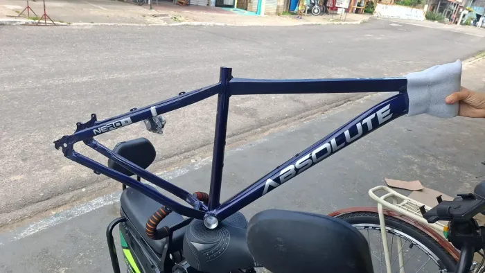 Quadro bicicleta Absolute Nero 5 (caiu da caixa mas estado novo) TAM 17