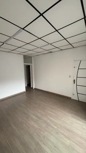 Aluga-se Ponto Comercial Rua Nassau Vila Rubi