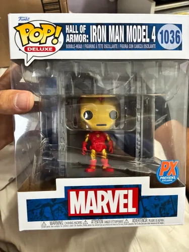 Funko Pop! Marvel: Boneco de vinil Deluxe do Hall of Armor do Homem de Ferro Modelo 4