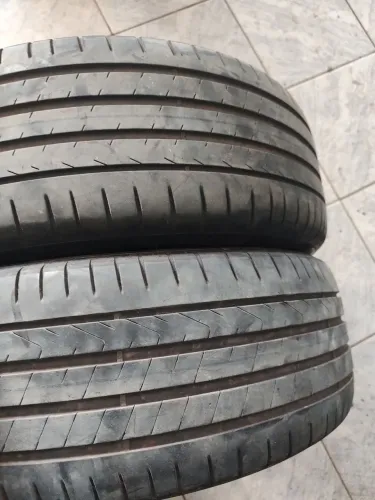 PAR DE PNEUS 205/55/17 SCORPIONS PIRELLI COM 90% DE BORRACHA UM PNEU FOI TIRADO BUXO