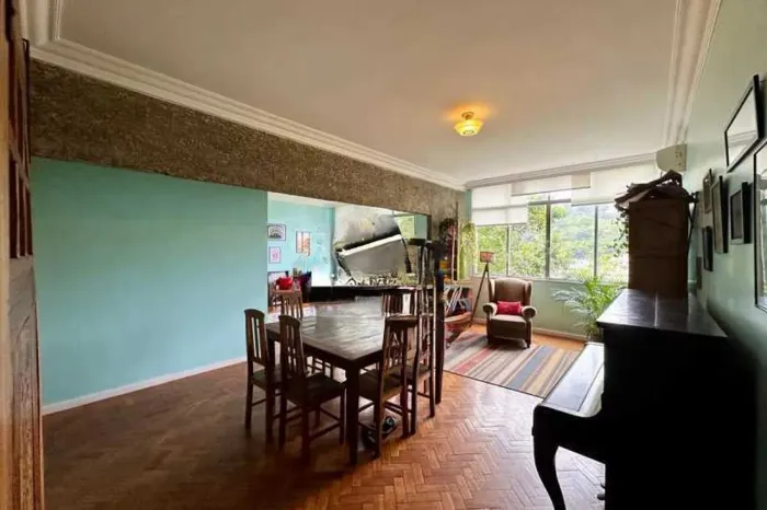 Apartamento : / Residencial / Cosme Velho