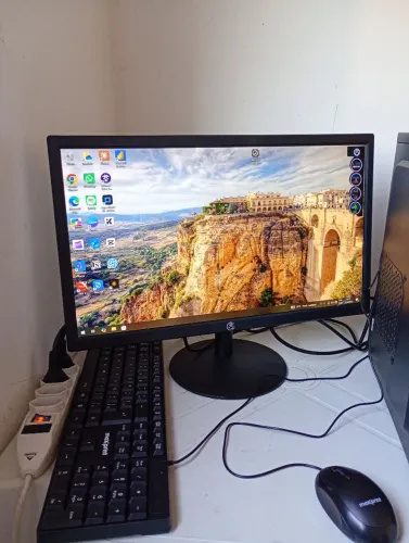 Vendo computador completo novo