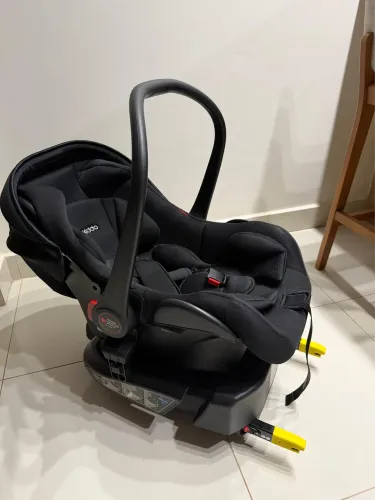 Bebê Conforto Casulo Click + Base Isofix Kiddo + Espelho Retrovisor