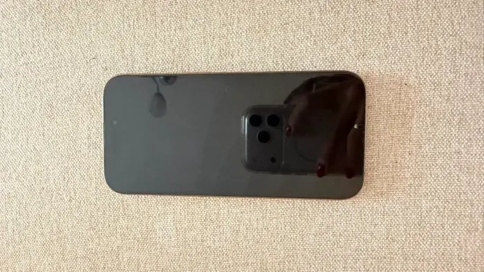 iPhone 16 pro 256gb dourado