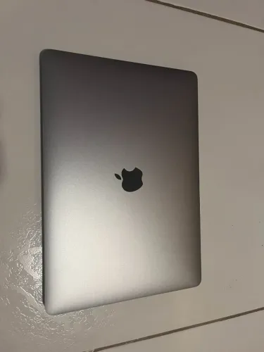 MacBook A1708 + Capa Preta + Carregador com adaptador Usado