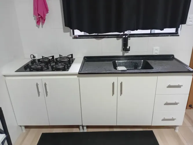 Vendo jogo de cozinha com menos de um mes de uso