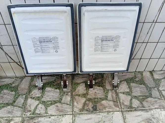 Portas d'frezer esmalte 350l médida 50x65.5 zap * 