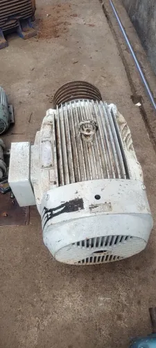 Motor elétrico 75 cv 4 polos 4 Tensões