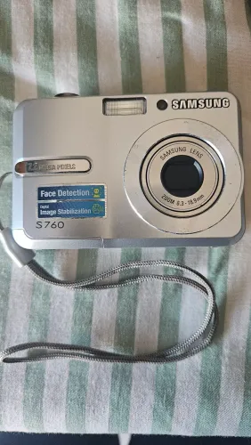 Camera Samsung s760 na caixa e nota fiscal