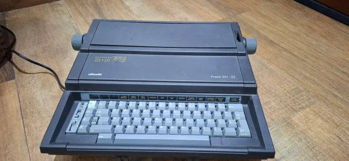 Maquina ddcescrever elétrica