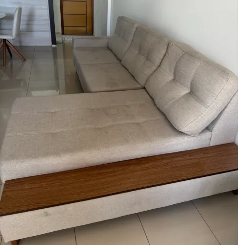 Sofá em linho com chaise fixa, 3lugares 