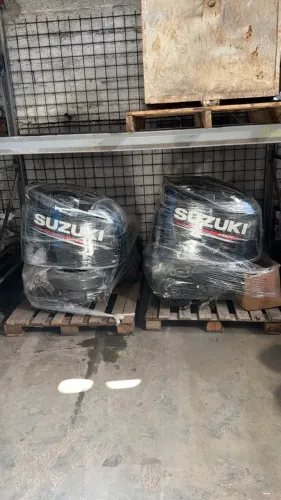 Parelha com 2 Suzuki 200 HP V4 4T - Seminovo