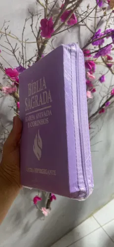 Bíblia grande com letra hipergigante 