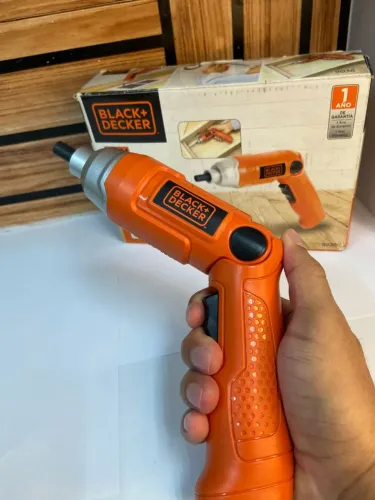 Parafusadeira á Bateria 3.6V Punho de 2 posições - Black+Decker
