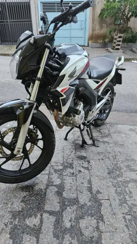VENDE-SE CB TWISTER 250F 2019