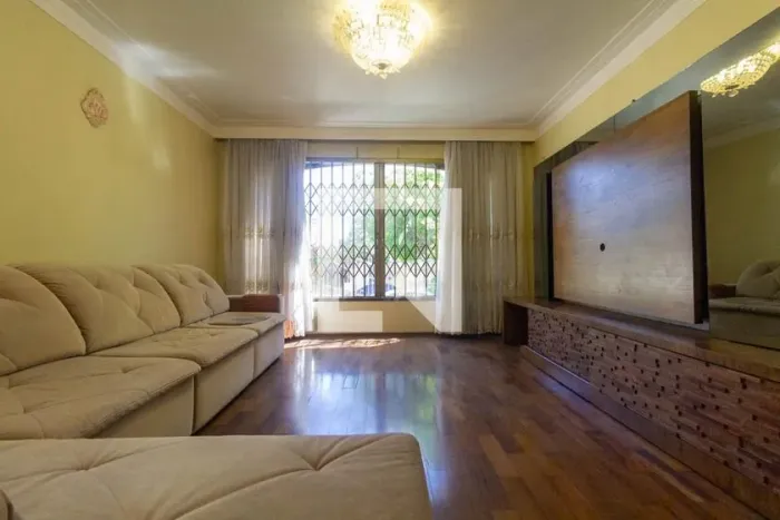 Casa à Venda - Vila Carrão, 4 Quartos, 251 m2