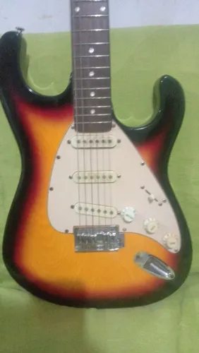 Guitarra Dolphin