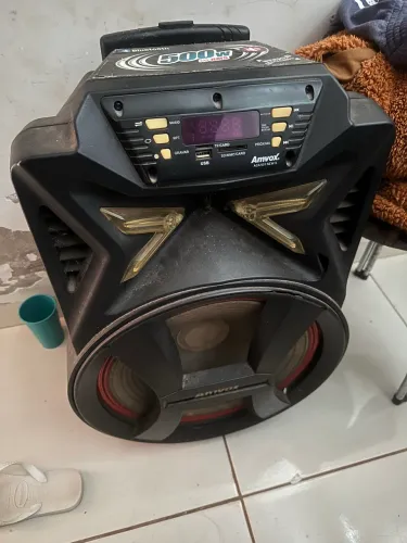 Caixa de som AMVOX 500RMS
