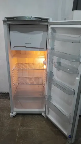 Geladeira consul Frost Free conservada Entrego p/ cartão 