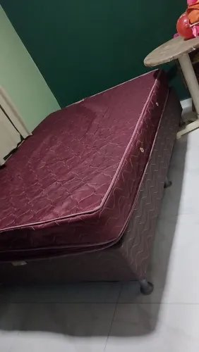 Cama de casal base e colchão espuma entrego